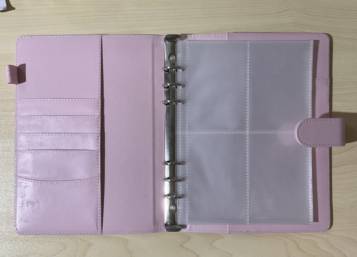 f3bbyfromm's tweet image. 𓂂 ready to ship 🩰 ♡ 🩰

แฟ้ม binder หนังสีชมพู A5 / 200 b shipping 50 b !
      แถมไส้แฟ้ม 7 แผ่น ใส่ได้หน้าหลังค่ะ 💬 ͙
เพิ่มเติม ตำหนิ mention ka 🤲🏻
#แฟ้มเก็บการ์ด #ตลาดนัดแฟ้มการ์ด #binder