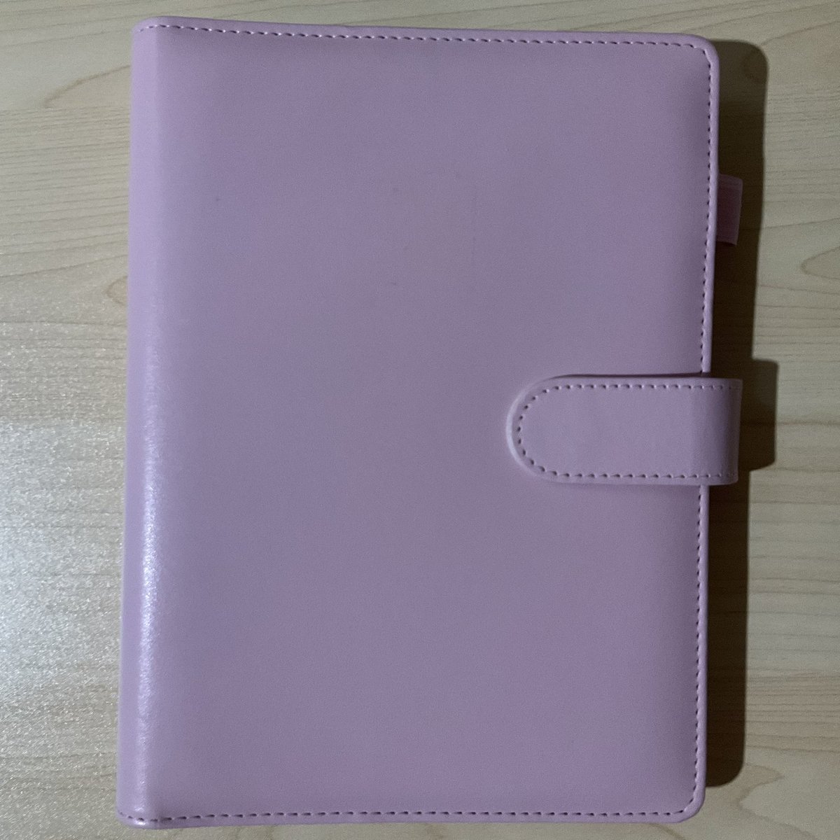 f3bbyfromm's tweet image. 𓂂 ready to ship 🩰 ♡ 🩰

แฟ้ม binder หนังสีชมพู A5 / 200 b shipping 50 b !
      แถมไส้แฟ้ม 7 แผ่น ใส่ได้หน้าหลังค่ะ 💬 ͙
เพิ่มเติม ตำหนิ mention ka 🤲🏻
#แฟ้มเก็บการ์ด #ตลาดนัดแฟ้มการ์ด #binder