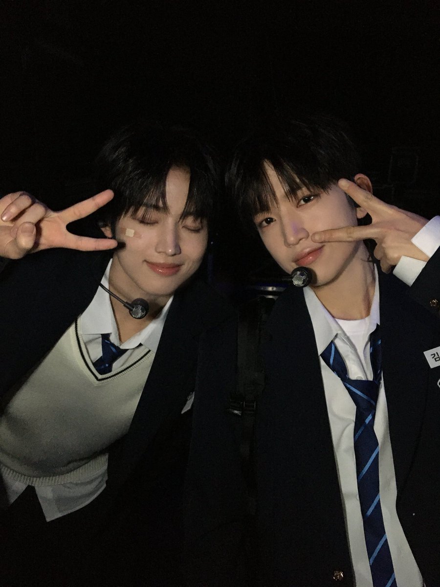 #위딧트친소

첫콘 다녀왔어용
같이 묭민하실 분