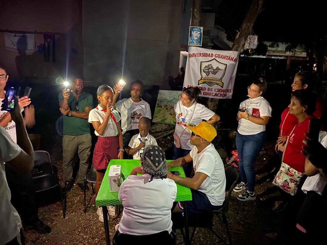 Alis Azahares tweet media