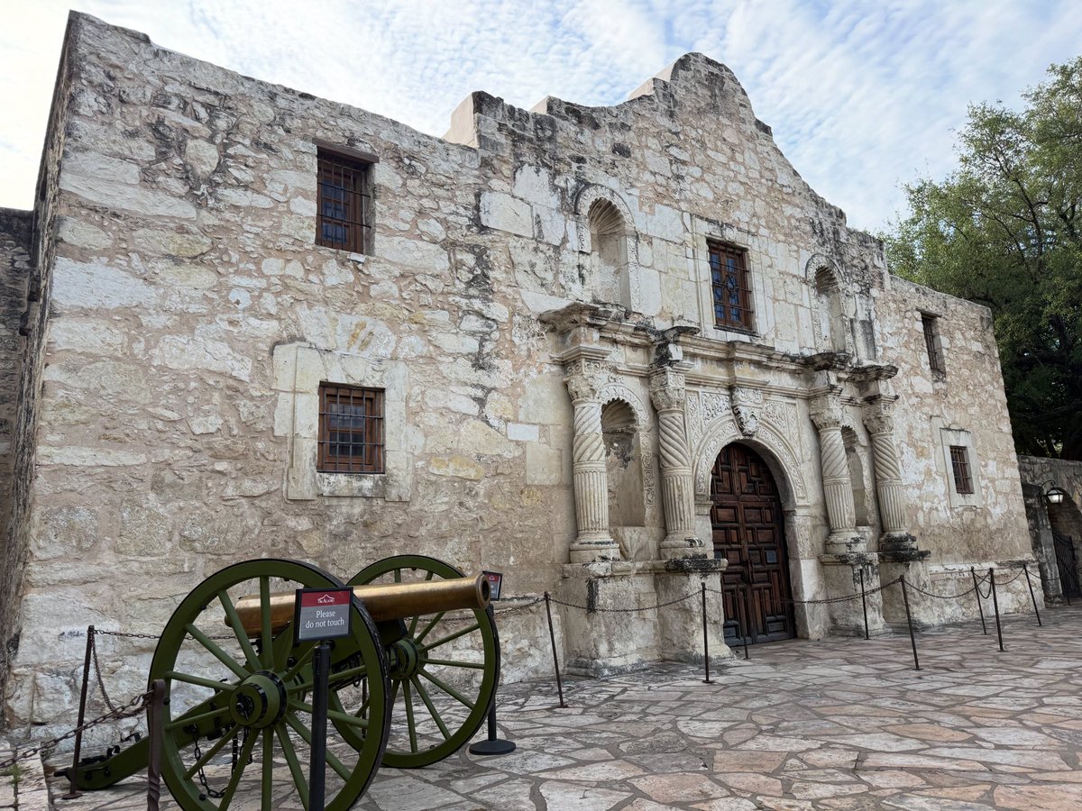 Emily Baucum tweet media