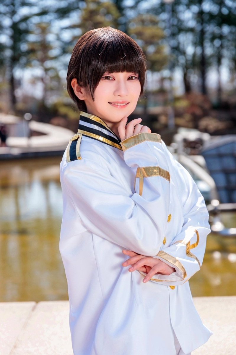 owl_960's tweet photo. 【Cosplay/aph】

「恐れ入ります、すみません。また今度考えておきます。」

「…答えは分かっていますよね？」

#コスライ https://t.co/z6Bdi7P1gR