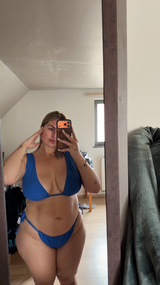 Big white mommy 🤍 tweet media