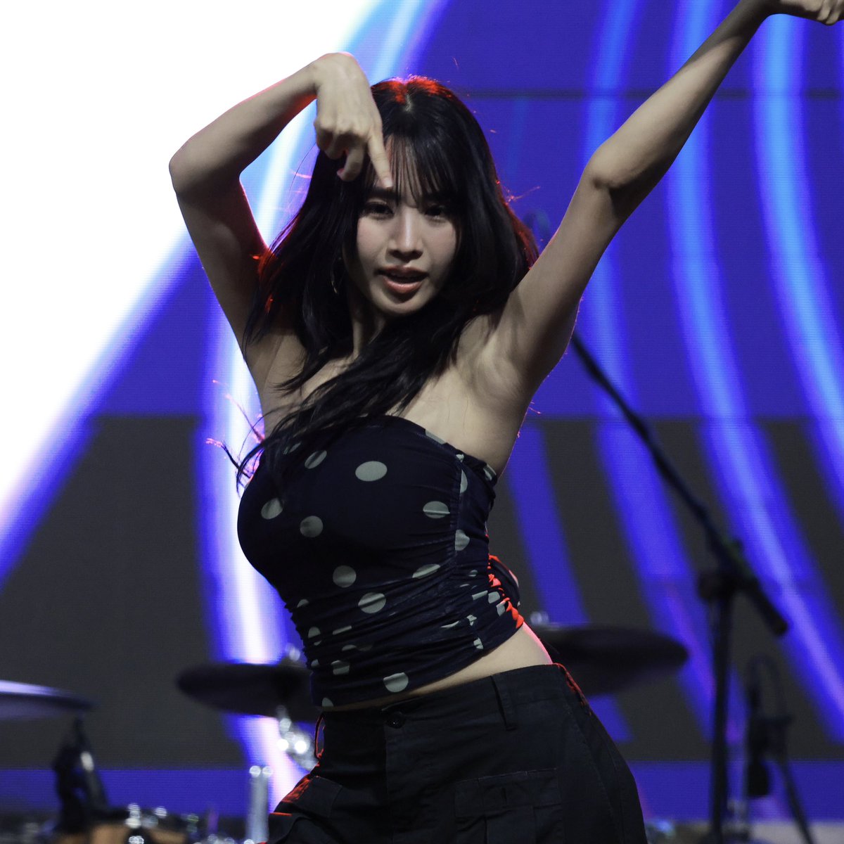 ONSERVICE💙 tweet media