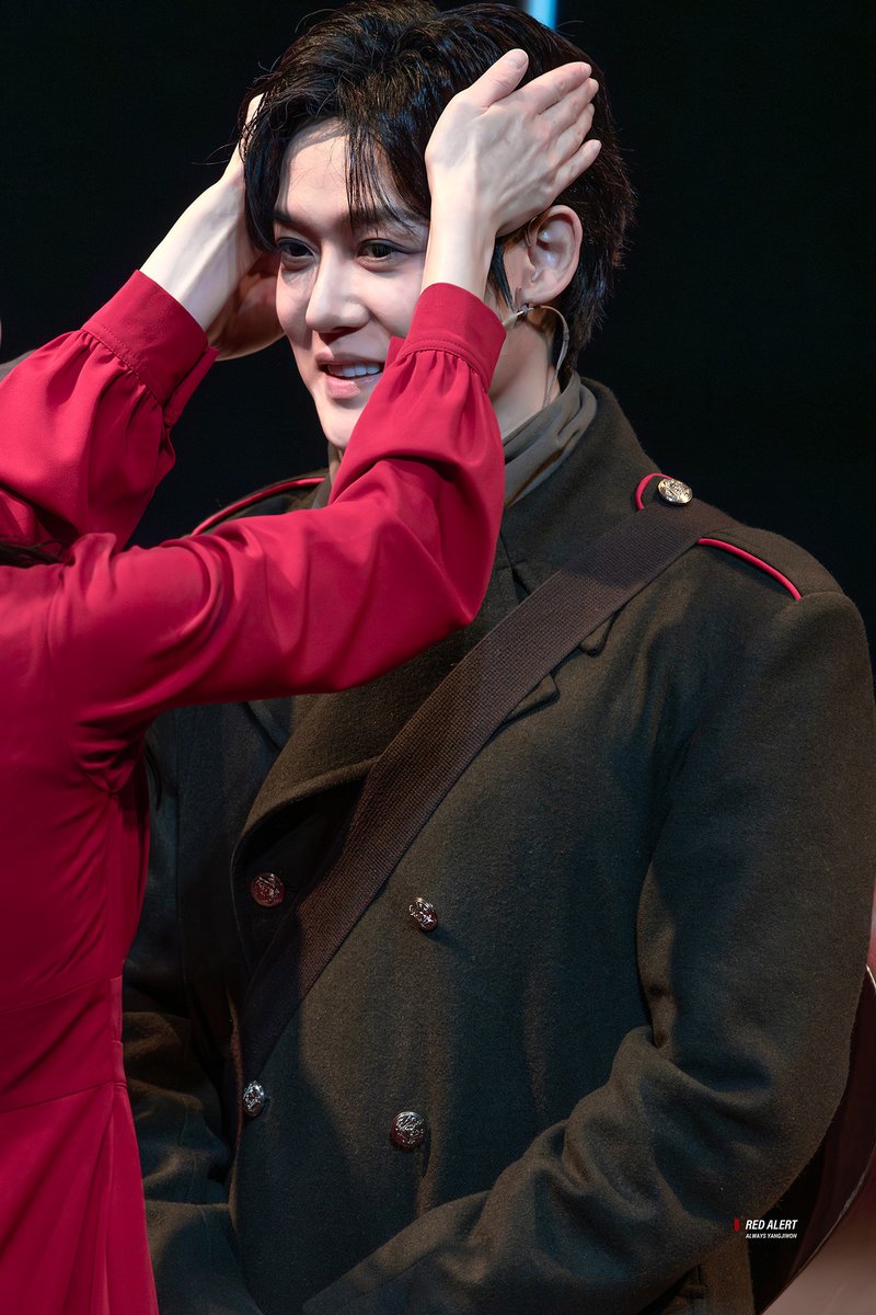 RED ALERT tweet media