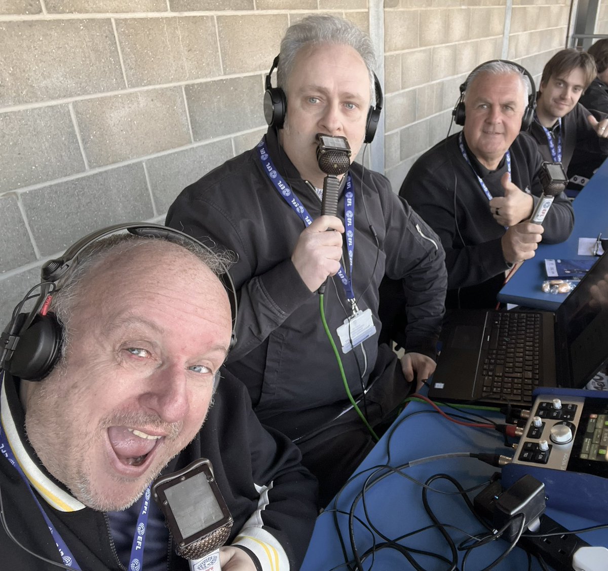 RocketManXpac1's tweet photo. Easter Monday association football. And with a special commentary summarising guest, Mr Dave Anderson !! What could be better ?! Join @Dons_Sayer_WDON &amp; myself live from 3pm (UK) on @RadioWDON via DonsTV. @AFCWimbledon v @LutonTown.
COYFD 🙏🏻💙💛🎧🎤 https://t.co/KyhdF7H4CS