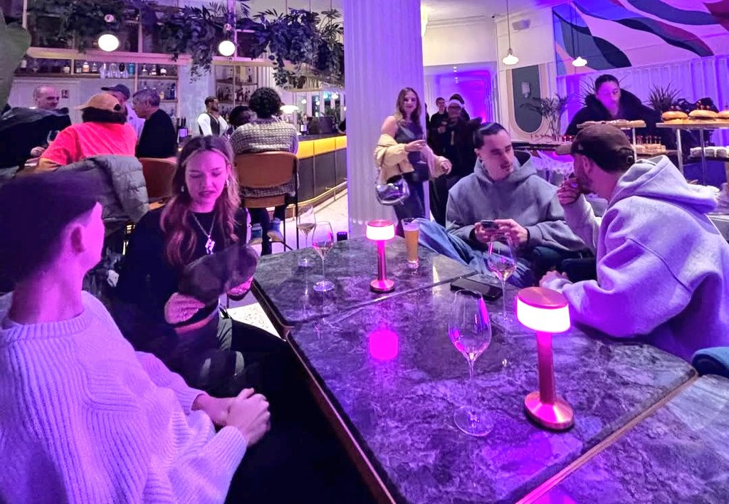 JujuFanShip tweet media