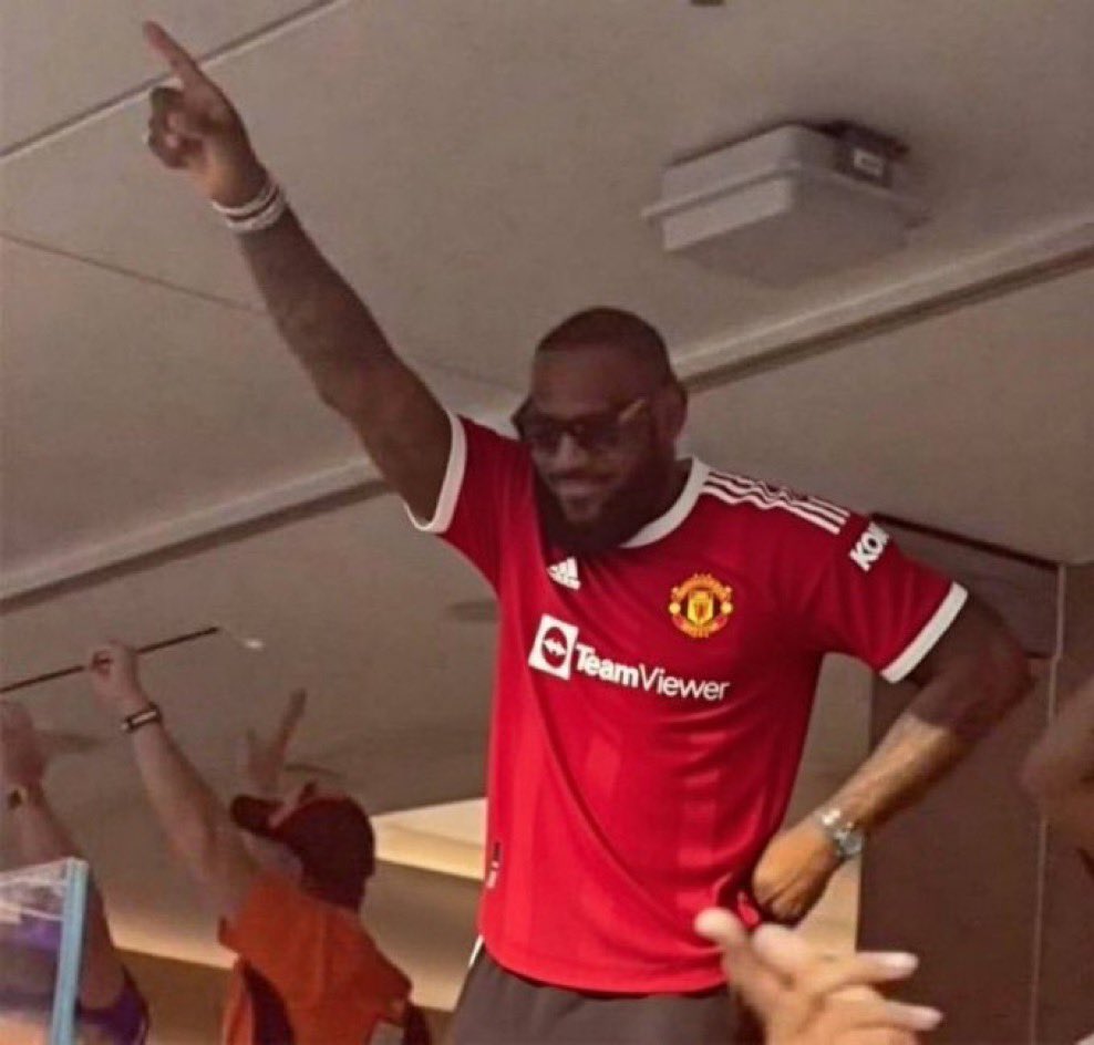 🫅🏾 tweet media