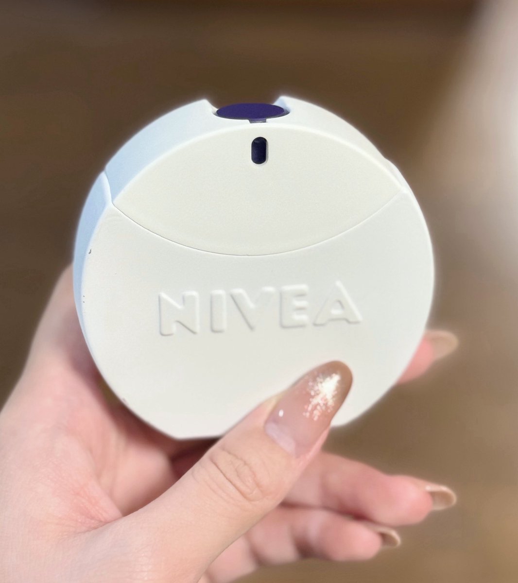 ひひん tweet media