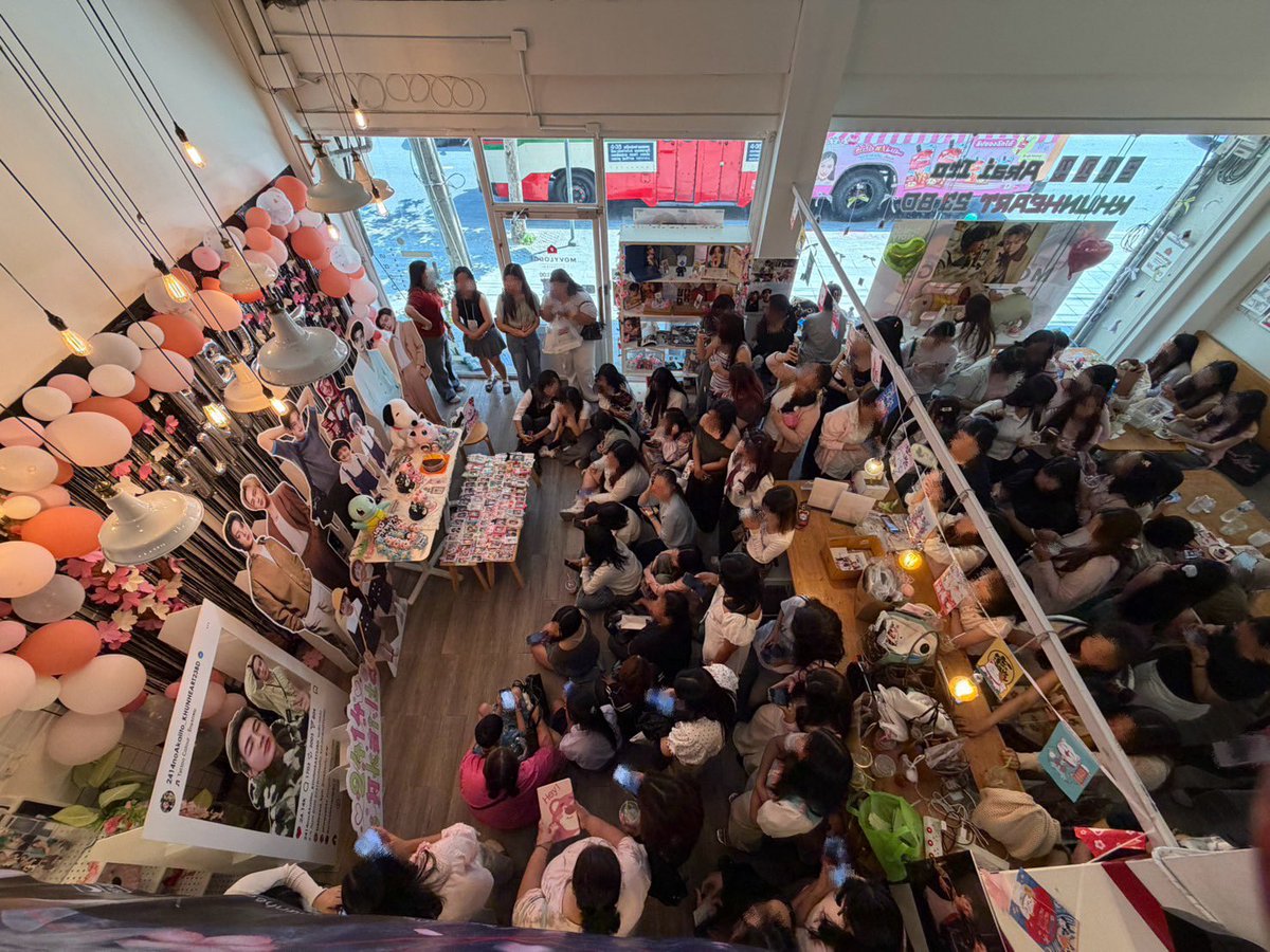 — DAY 2

วันสุดท้ายคนเยอะมาก ๆ ทุกพื้นที่มีแต่คนรักขุนกับฮาร์ท บ้านเราใหญ่มากขึ้นทุกปี ดีใจที่รักน้องทั้ง 2 คนมากขนาดนี้ ฝากซัพพอร์ตน้องทั้งคู่ต่อไปเรื่อย ๆ เลยนะคะ และทั้ง 2 วันหากดูแลไม่ทั่วถึงต้องขออภัยมา ณ ที่นี้นะคะ 🙇🏻‍♀️💚🩷

#2414noAkaiIto_KHUNHEART23BD