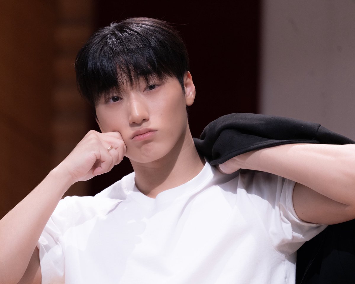 𝐚𝐫 tweet media