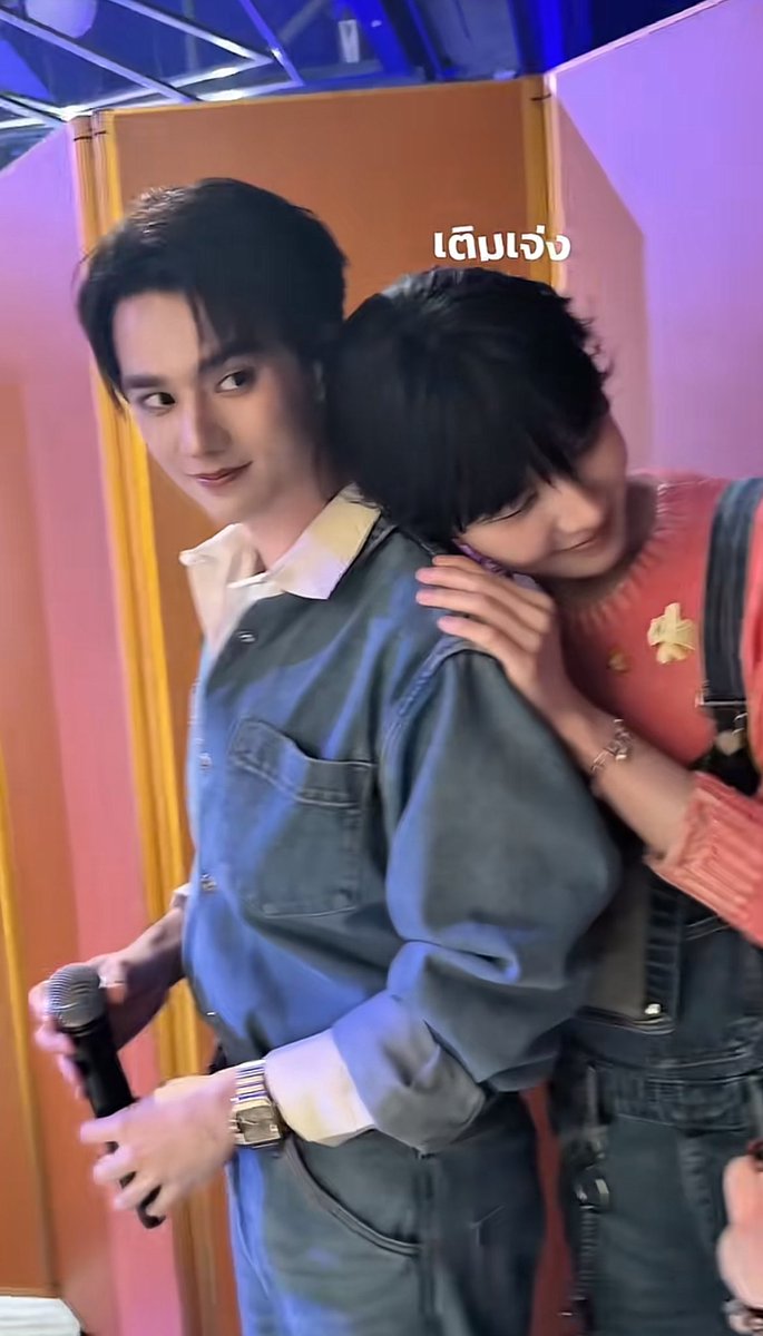 Therese (づ｡◕‿‿◕｡)づ・。 tweet media