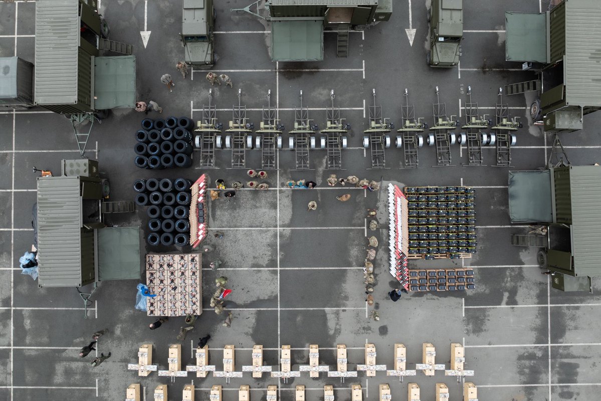 Петро Порошенко tweet media