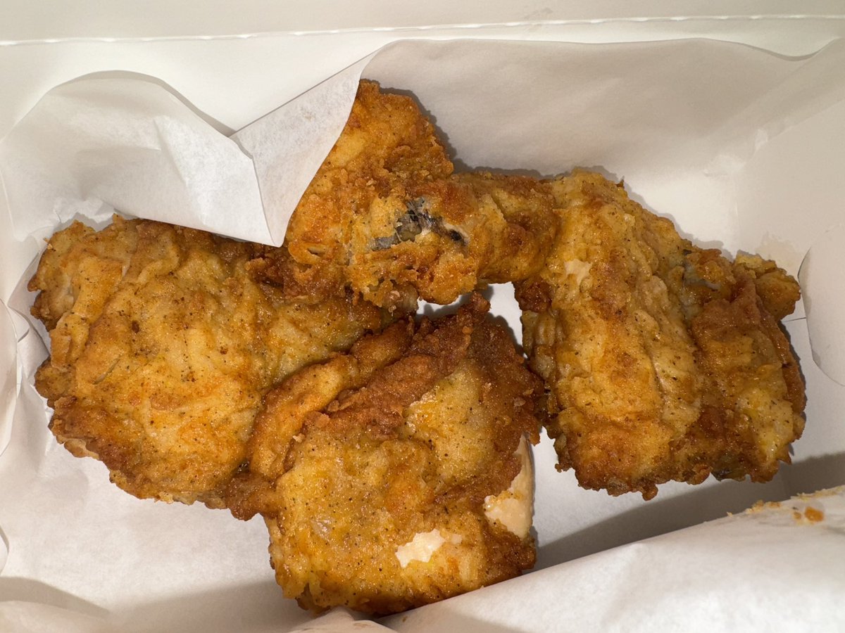 マイティ tweet media