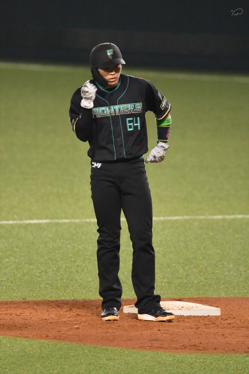 𝑁 ໒꒱ tweet media