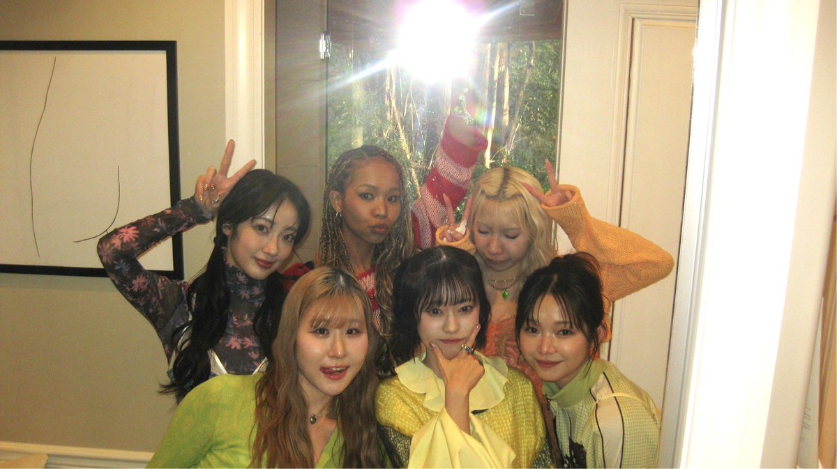 ｢Pages｣ Music Video
公開されましたー📕♡♡

どう！？楽しいでしょ！
沢山見て沢山元気になってな🌟ᯓ

youtu.be/DNa76ODisco