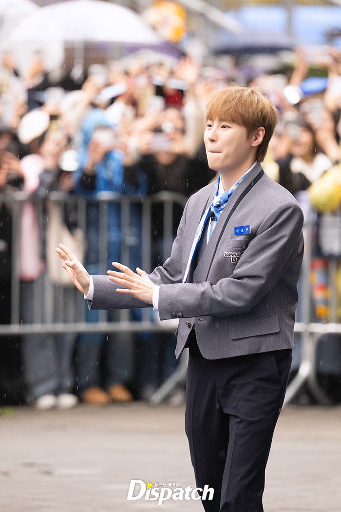 두리 tweet media