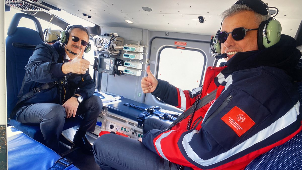 TUSAS_TR's tweet photo. Sağlık Bakanı Sayın Kemal Memişoğlu (@drmemisoglu), Savunma Sanayii Başkanı Sayın Haluk Görgün (@halukgorgun) ile beraber GÖKBEY Ambulans Helikopteri’nin uçuş test faaliyetlerini TUSAŞ tesislerine gelerek inceledi. https://t.co/tG1oSb2uSS