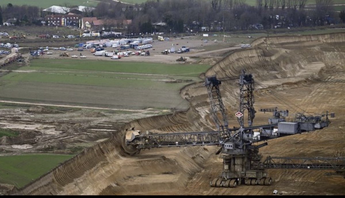 Robert O'Kersevan tweet media