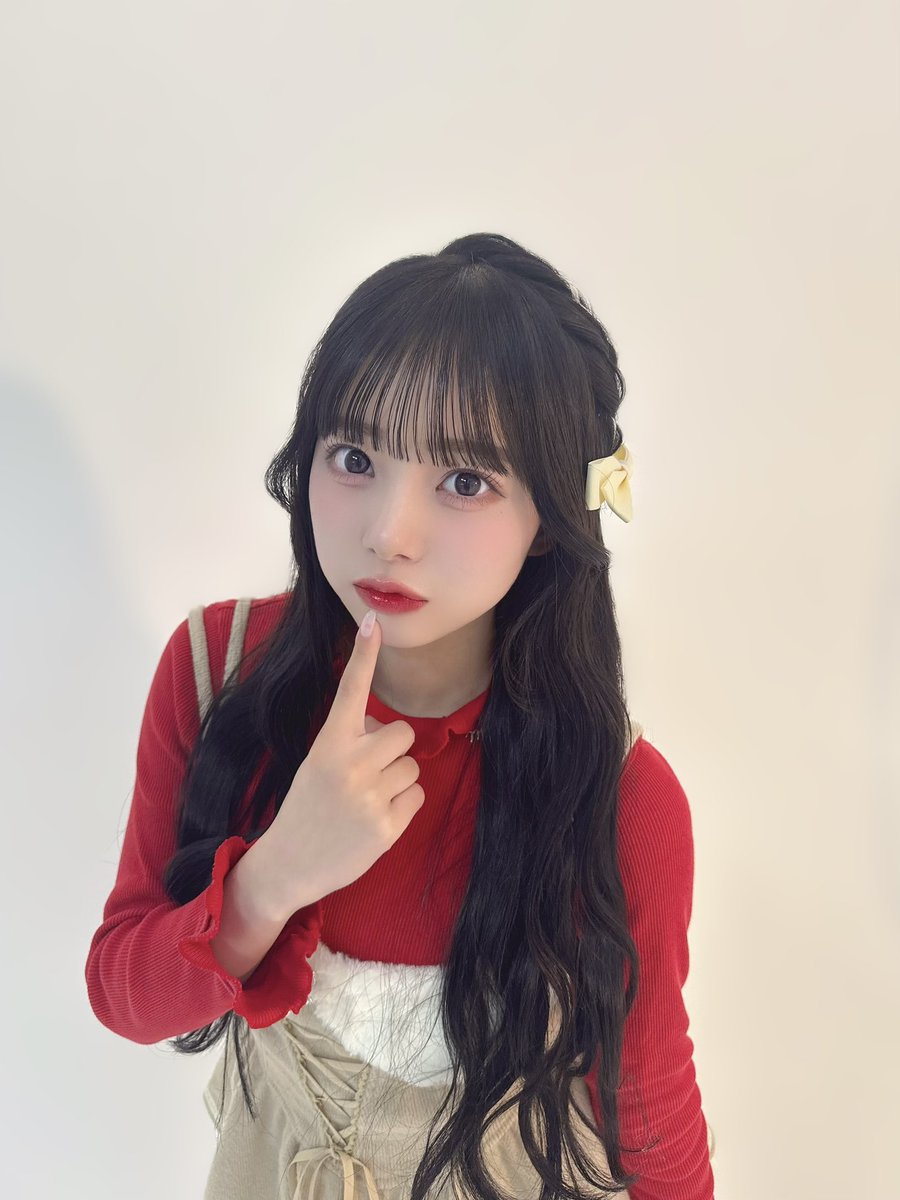 あやのちゃん毎日投稿 誕生日まであと50日 おめめぱちくりあやのちゃん💙 本当に目が大きくてかわいいよね！ 何回見ても癒されるしずっと見ちゃう ...