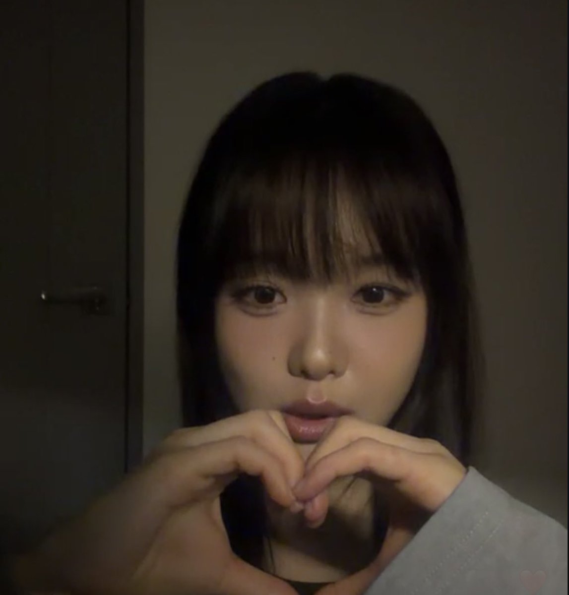 소행성B1111 tweet media