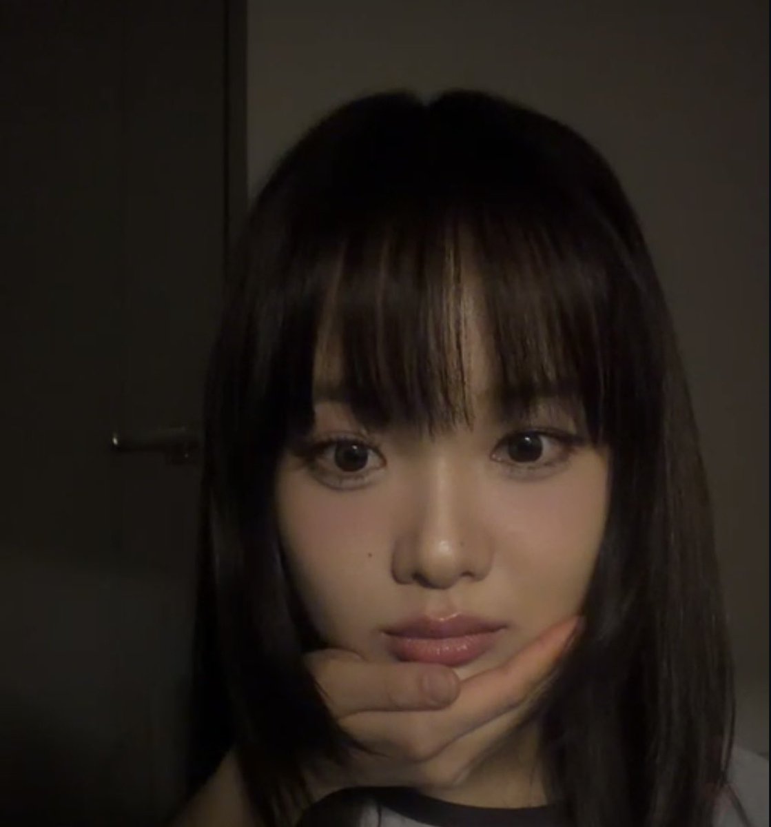 소행성B1111 tweet media