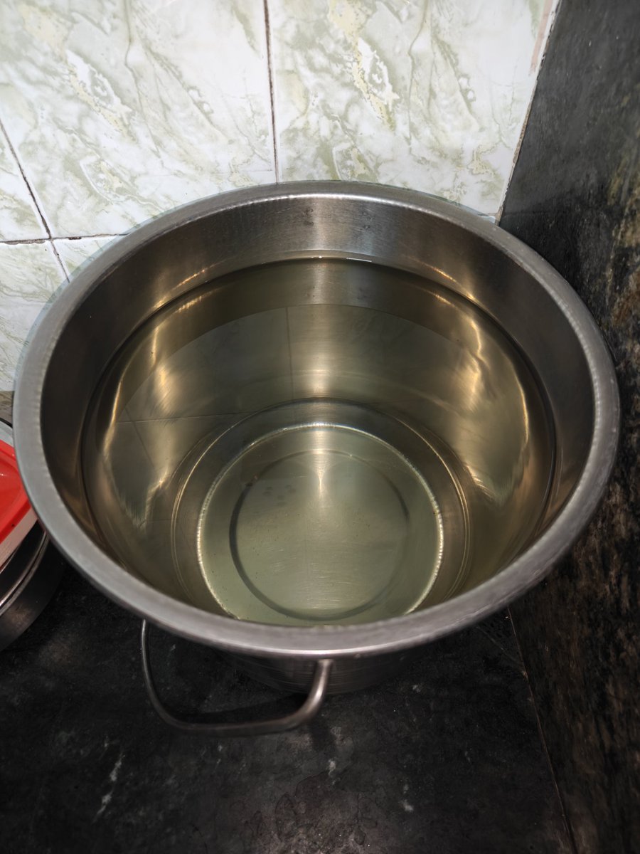 Vikrram2002's tweet photo. URGENT: Health Hazard in Surat 🚨

 Contaminated yellow water supply in our entire society for several days! @Surat_SMC, this is a serious health risk for multiple families. No action taken despite raising a ticket.
​Complaint: 777/8202670047
Assignee: DH Raval

@sanghaviharsh https://t.co/r3j5OR0kNB