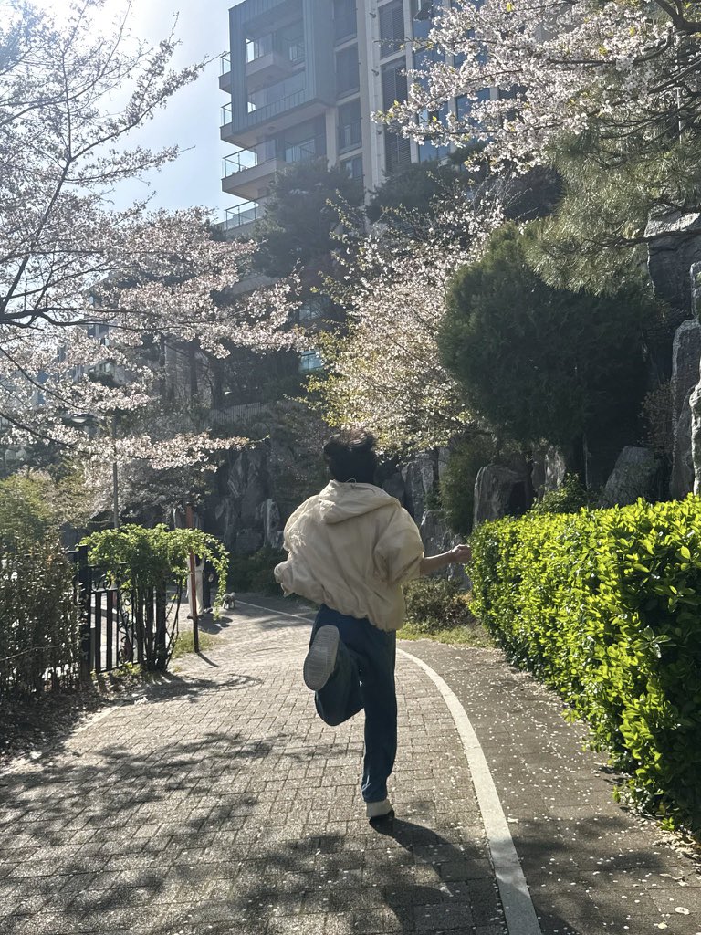 윤정한이라면 정말 영원히 좋아할 수 있을지도...
