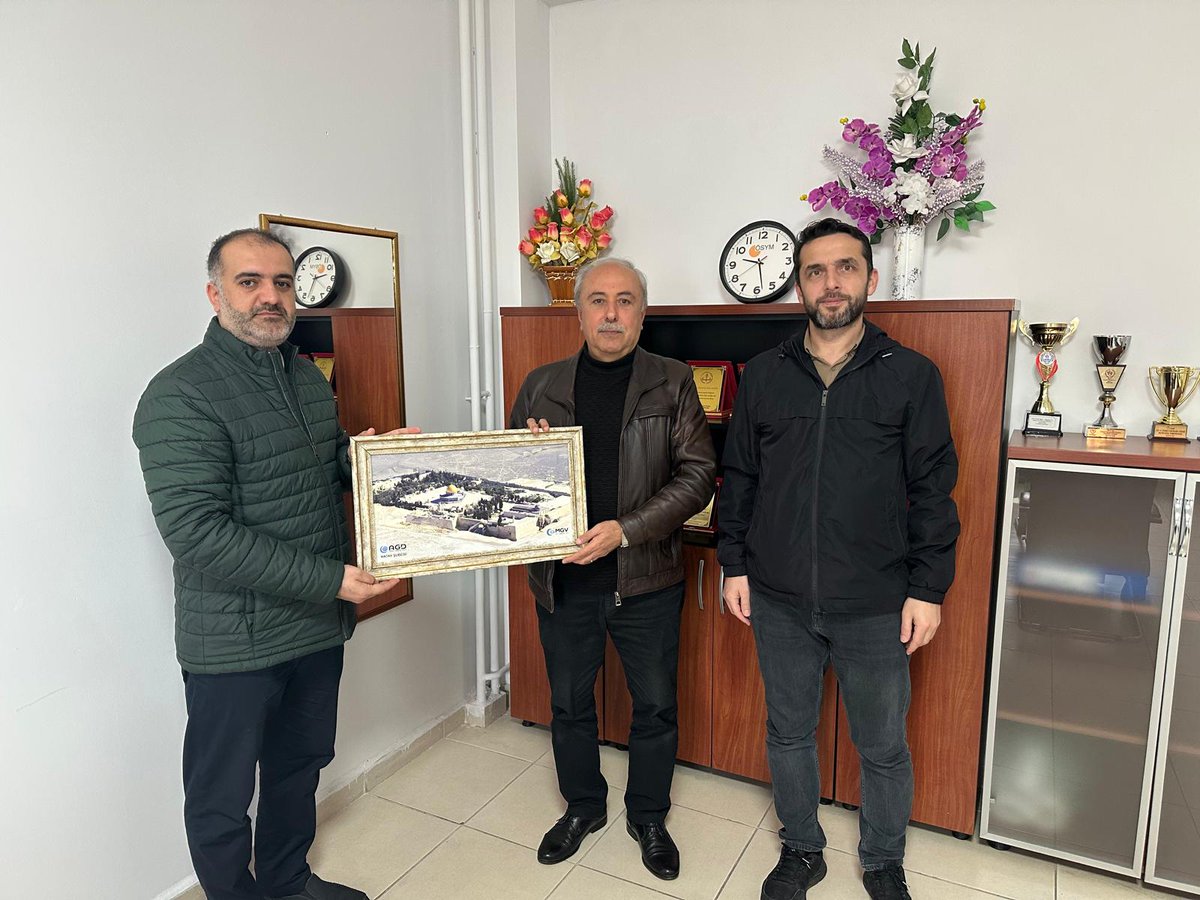 📌AGD Hatay Şube Başkanımız Serkan Bulut ve Yönetim Kurulu Üyelerimiz, ÖNDER İskenderun Şube Başkanı ve Yunus Emre İmam Hatip Ortaokulu Müdürü Alaattin Kılıç'ı ziyaret etti.

<a href="/agdorgtr/">AGD Anadolu Gençlik</a> 
#AGD #Hatay #Ziyaret  #YerelYönetimler #İskenderun