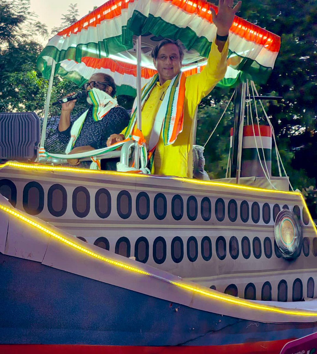 Shashi Tharoor tweet media