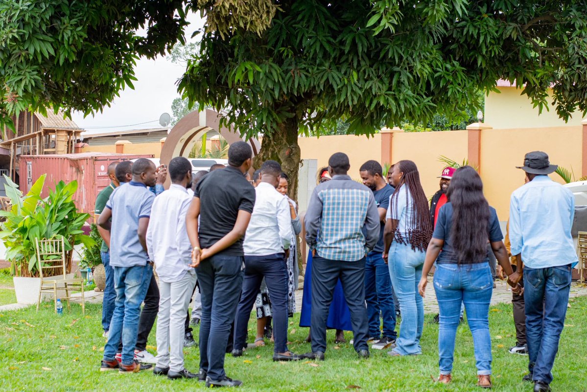 InnovationHuts's tweet image. Nous avons eu l’honneur de participer à la formation TTT organisée par @Ovation  @Enabel

Une expérience enrichissante axée sur le partage de connaissances et le renforcement des compétences pour un impact durable.

#Formation #TTT #Ovation #Enabel #Impact