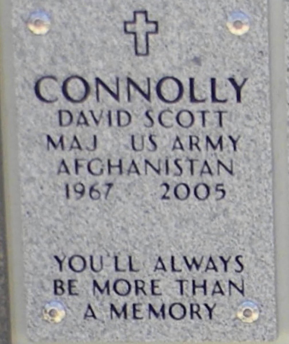 op_hawkeye's tweet image. 4.6.2005 ~ Major David Connolly 🇺🇸

#OpHawkeyeRemembers #DavidConnolly #USArmy #BostonCollege #SuffolkLaw #7thSFG #BronzeStar #PurpleHeart #Windy25 #supportourSOFcommunity #Operation_Hawkeye

🔗 facebook.com/share/16GasAMD…
🔗 windy25.org/major-david-sc…
📜 massfallenheroes.org/profile/david-…
📜