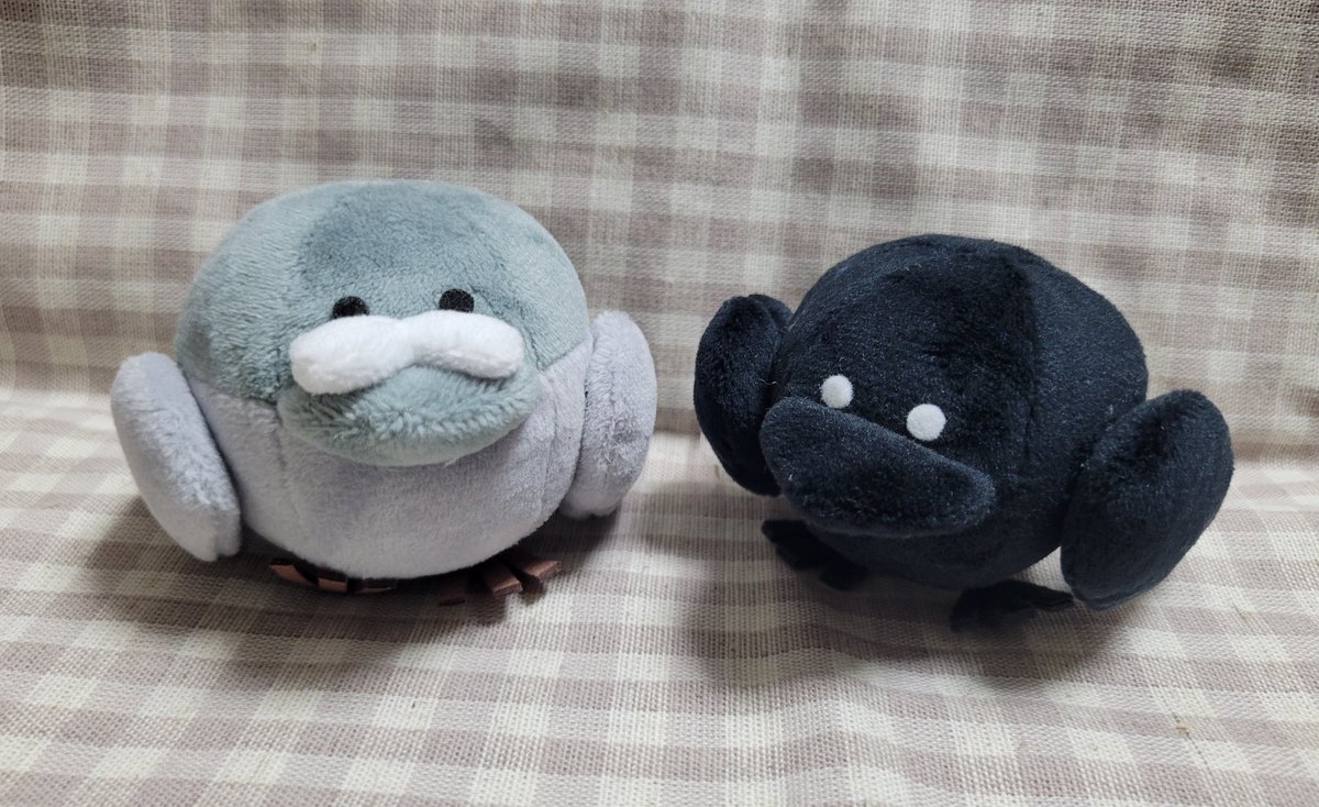 UtyusenT's tweet photo. 【お知らせ】
5/5(火祝)のクリエーターズマーケットvol.54に出展します！ポートメッセなごやの1号館、ブースは「M-914」です。
ねこが擬態してたり、鳥だったり、ドーナツとドーナツの穴だったりがいます。個数限定でおまけのカニもいます。
#クリエーターズマーケット https://t.co/R7OBiCVBVI