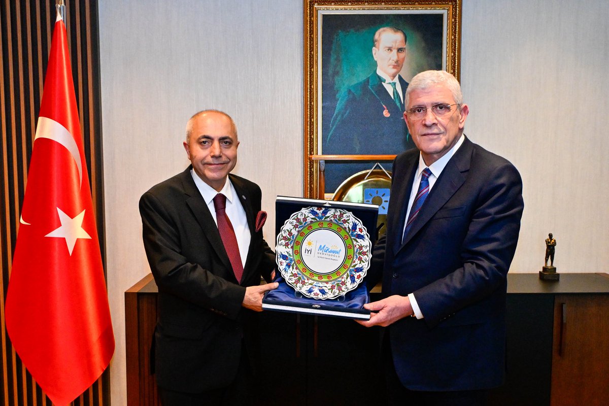 Genel Başkanımız Sayın Müsavat Dervişoğlu <a href="/MDervisogluTR/">Müsavat Dervişoğlu</a>,

Türkiye Serbest Muhasebeci, Mali Müşavirler ve Yeminli Müşavirler Odaları Birliği (TÜRMOB) ile bir araya geldi.

Nazik ziyaretleri için TÜRMOB Genel Başkanı Sayın İrfan Hüseyin Yıldız'a ve beraberindeki heyete teşekkür
