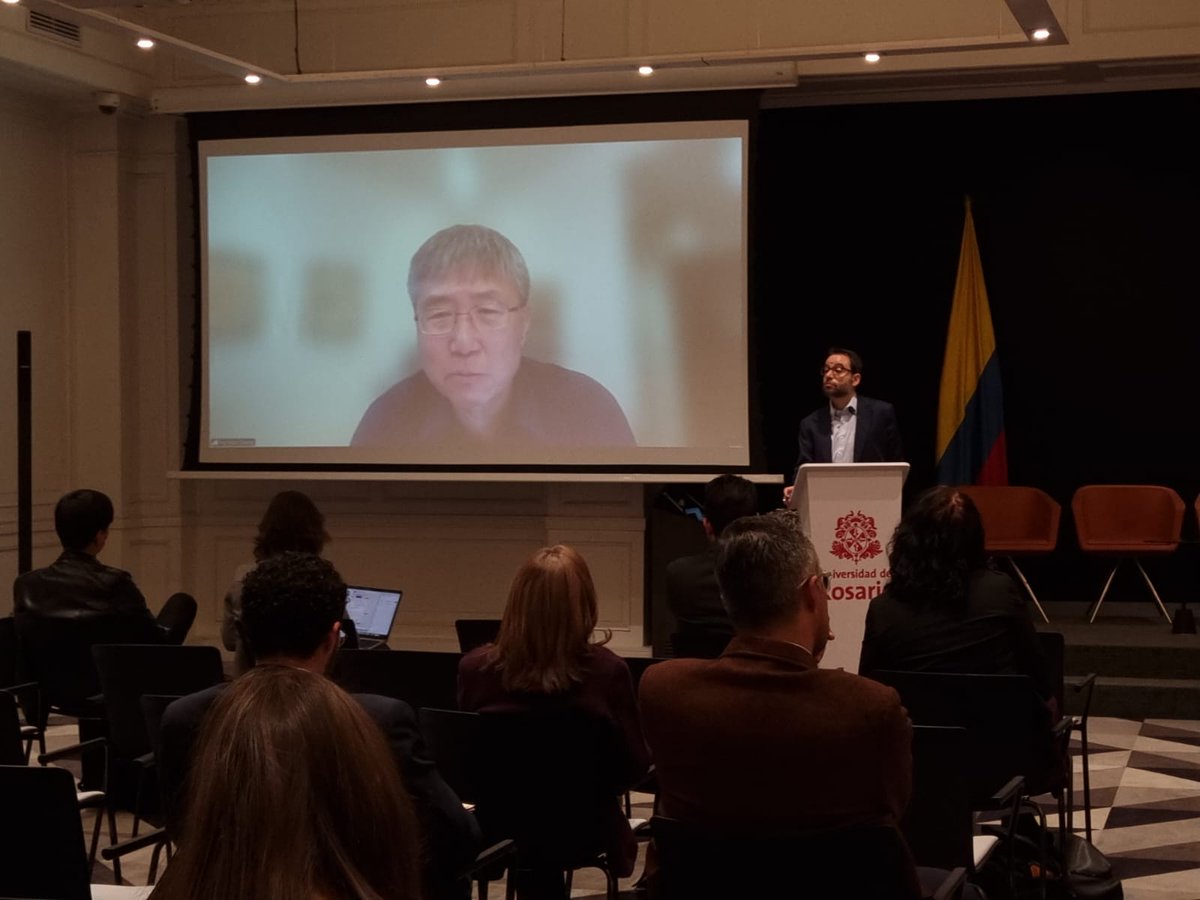 Juris_urosario's tweet photo. El pasado 24 de marzo, el Auditorio Jockey fue escenario de un espacio de diálogo clave sobre inversión, arbitraje y transición energética 🌱⚖️
#RecapEventoJuris | #MásAlláDelAula | #ConectadosConElMundo https://t.co/RKLvPqNfyR