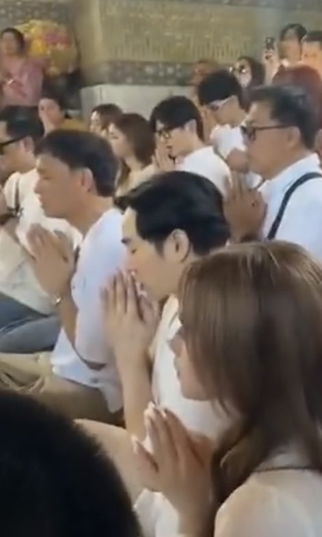 ใครเอ่ย tweet media