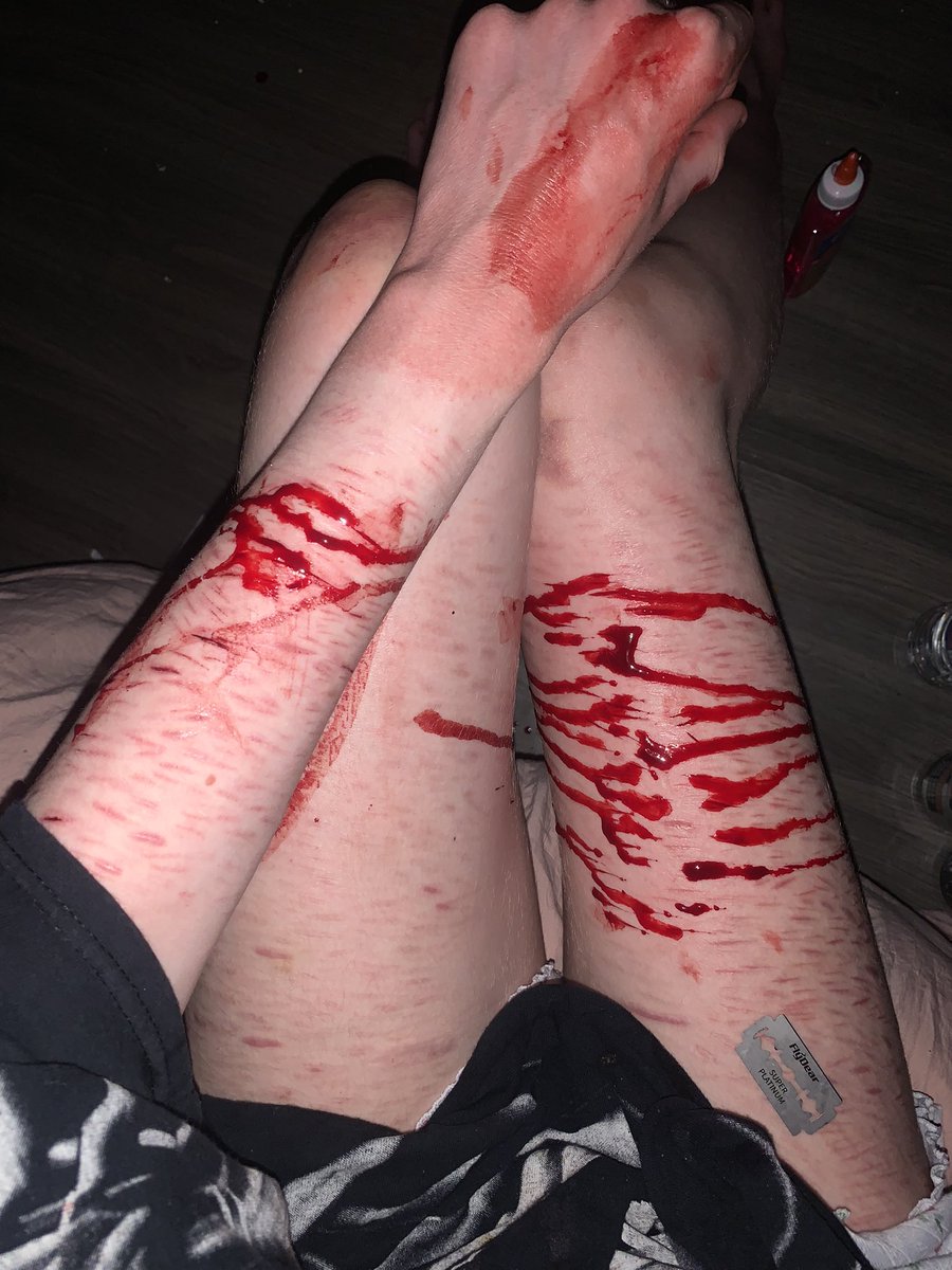 Serna1077702's tweet photo. I’m back!!!!!! for real this time I know u guys don’t like me and want me to kill myself cause I fucked off for so long but take me back https://t.co/EG9absE8sD