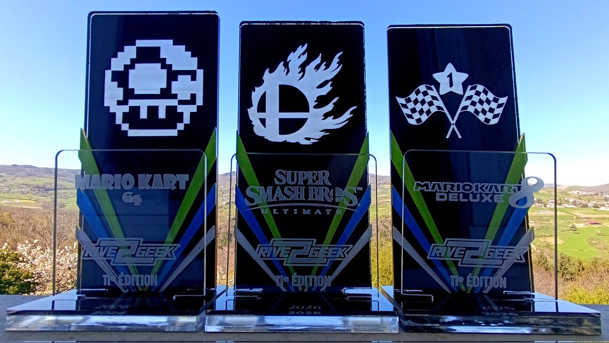 OctoDams's tweet photo. Je gagne enfin la Rive2Geek sur Ultimate !!! Avec en plus une win sur MK64 et MK8, et 5eme sur Melee le jeu est trop bien (mais jsuis bien nul)
Malheureusement je suis gifted sur la mauvaise licence... https://t.co/yWhjRPDNz9