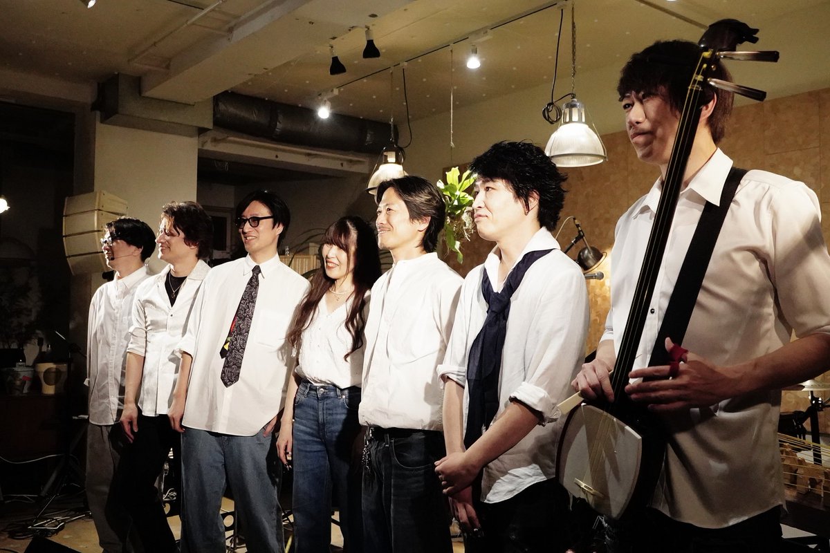 moonandstella's tweet photo. 昨日は #池尻セブン さんのライブへ！
毎回最高を更新してくださるのですが、今回は音の没入体験をしているかのようでした。たくさんの景色を見る旅をさせていただき、日常から離れてただ音楽に身を委ねるだけの贅沢な時間。
叶うことならもう一度だけ今日のライブを観たい聴きたい！楽しかったです🥹 https://t.co/NvpVRVSN3j
