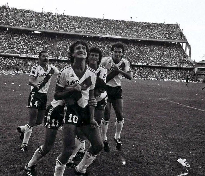 Politica en River tweet media