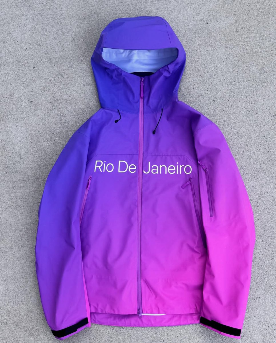 vetmamagazine's tweet image. Rio De Janeiro Filter Jacket from Zizous