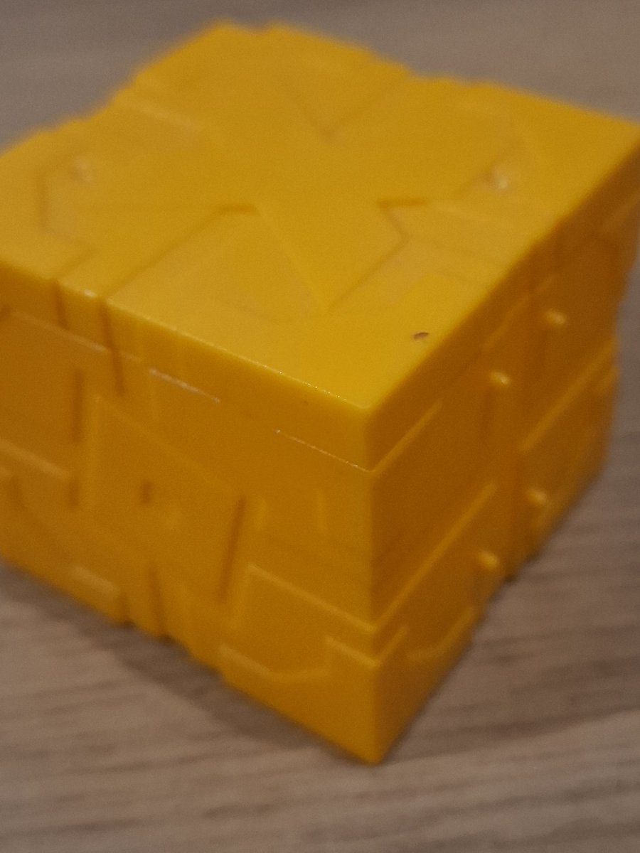 Zatzikiormin💖💛💙 tweet media