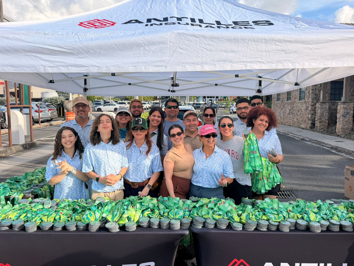 hdnpr's tweet photo. ❤️ Gracias a Antilles Insurance por ser el auspiciador oficial de la medalla del 5K de San Patricio. 

Agradecemos también a su equipo de voluntarios por ser parte de la entrega de medallas y por unirse con entusiasmo a esta gran celebración. 🏅 🏅 🏅 https://t.co/pjAozQm7cH
