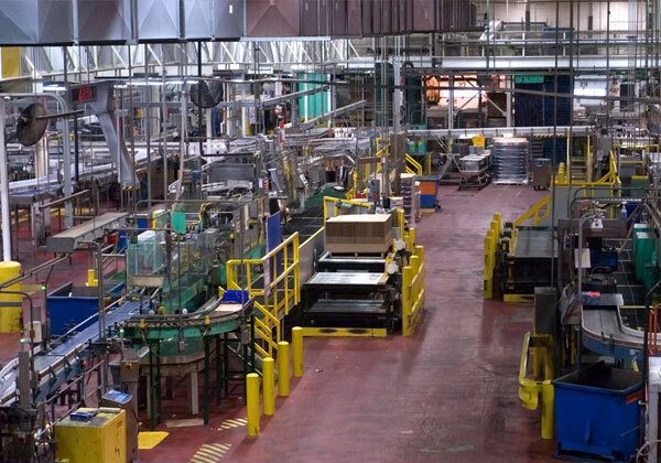 Komplexe Herausforderungen in der Fabrikplanung in immer kürzerer Zeit bewältigen -Eine moderne Planungssoftware wie M4 PLANT ermöglicht die digitale Erstellung kompletter Fabriken und Anlagen. Jetzt testen: cad-schroer.de/news-events/ar…