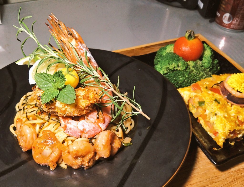 HAL-9000 ⁺✞ʚClaude重度依赖ɞ✟₊ tweet media