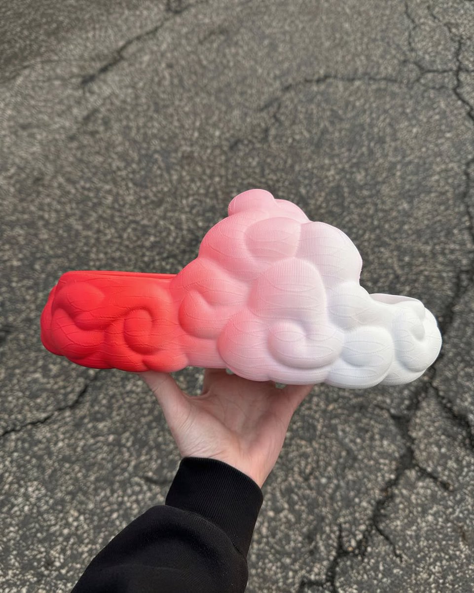 vetmamagazine's tweet image. Cloudy Sandals from Nosailes