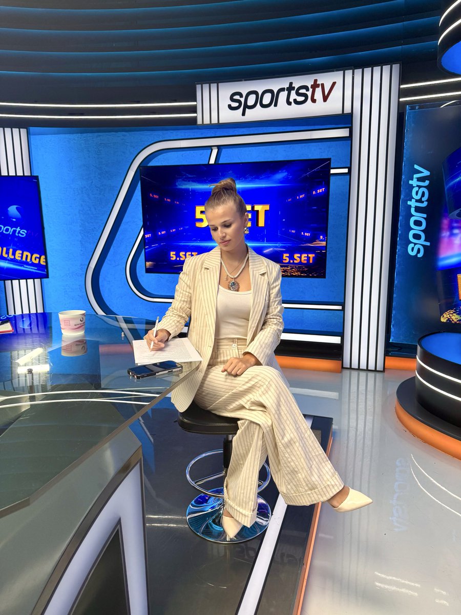 Esra Çay tweet media