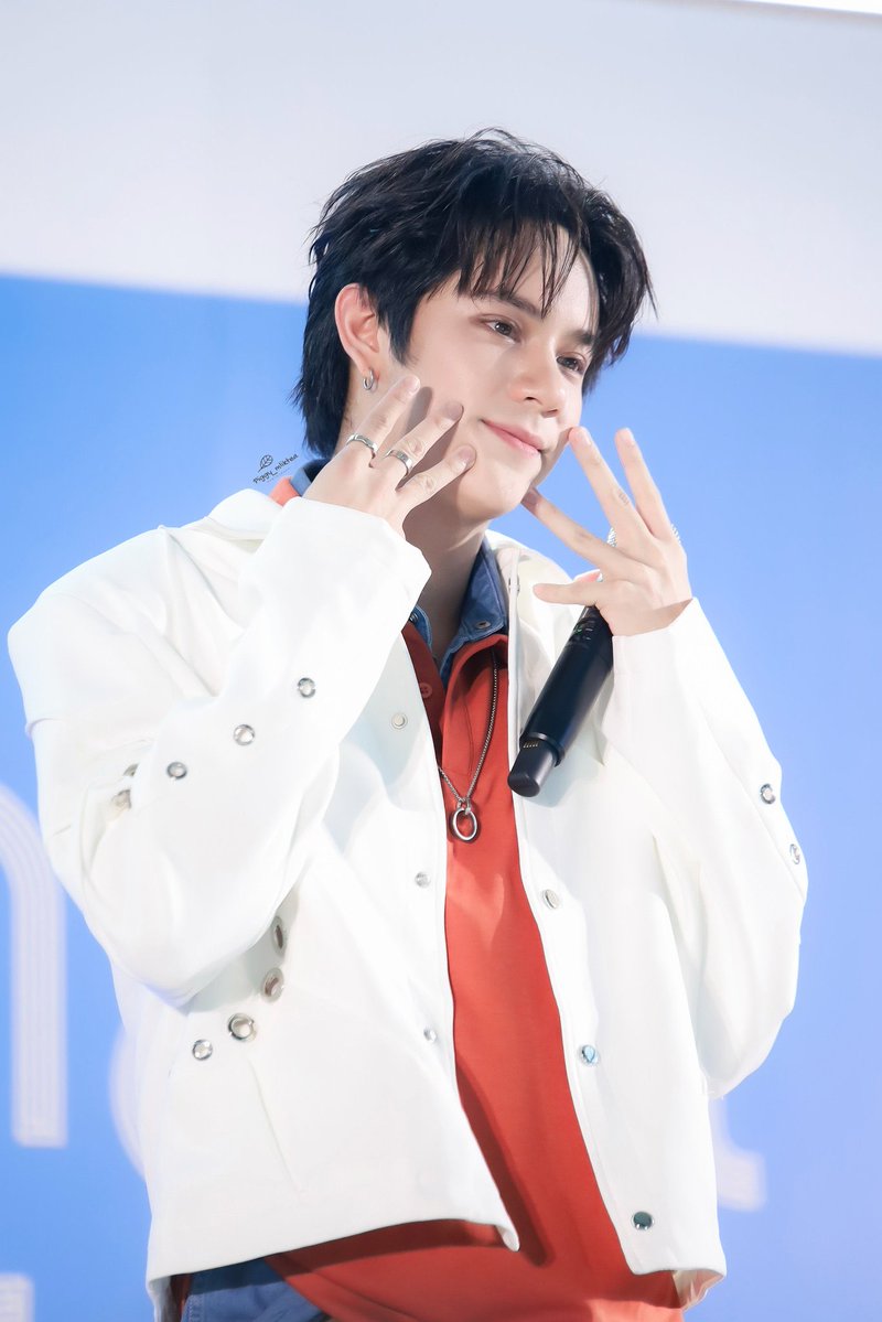 ⪩ ᴍᴏᴄʜɪ ⪨ tweet media