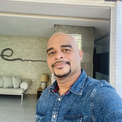 eduardoiphones's tweet photo. #NovaFotoDePerfil https://t.co/sROSvOsDl5