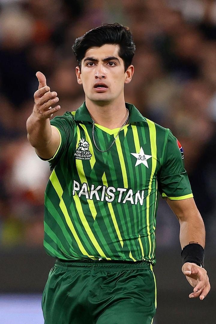 Faisal Khan tweet media